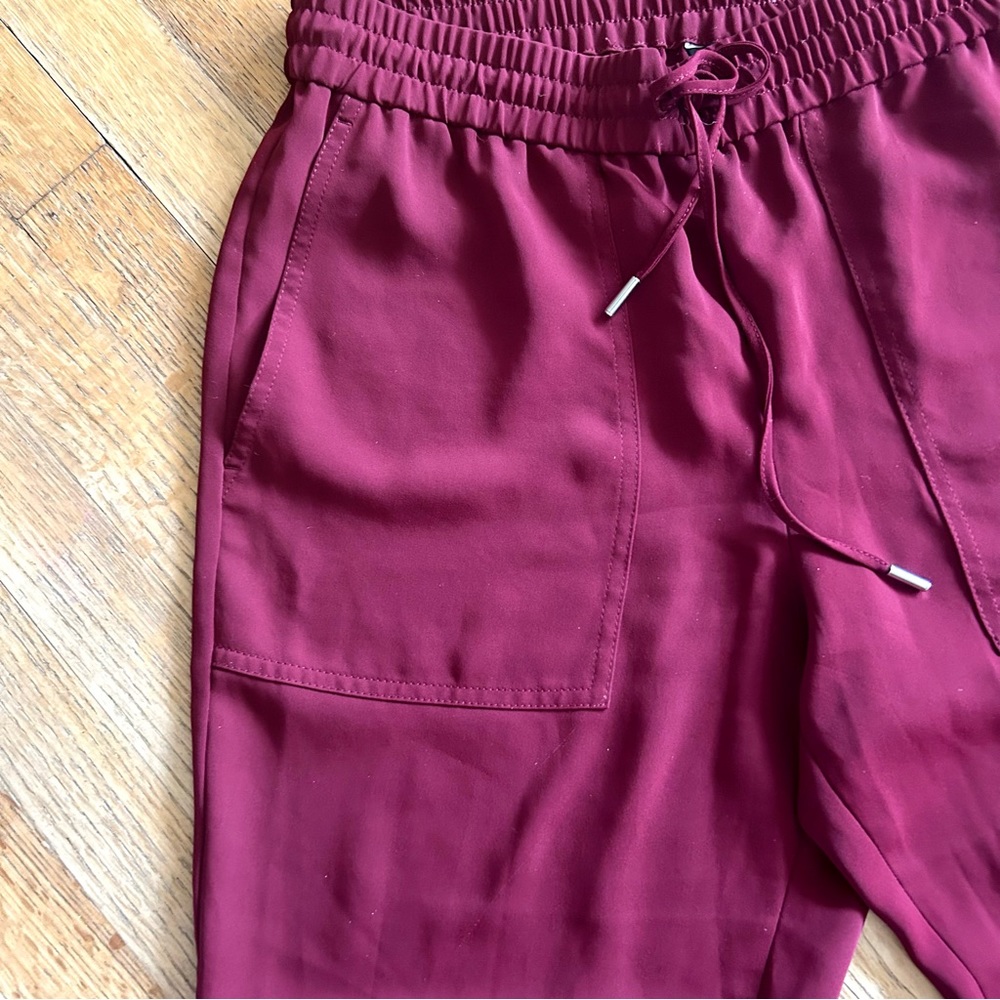 Ann Taylor Burgundy Wine Maroon Elastic Waist Pockets Dress Jogger Pants, size M - Picture 3 of 9